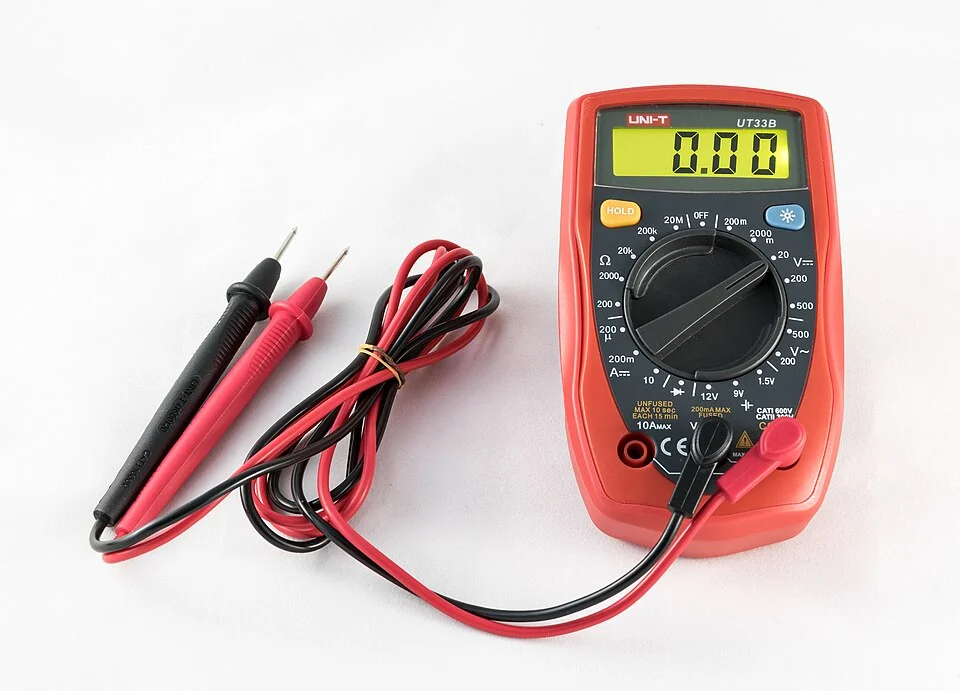 Foto perangkat asli: Multimeter digital UNI-T UT33B